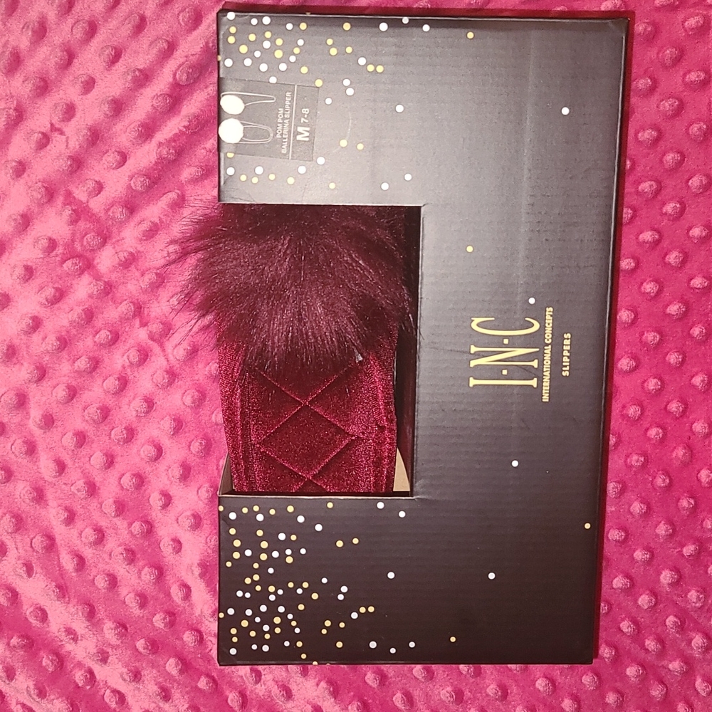 NIB INC for Macy's Pom pom burgundy slippers, Size M (7-8)